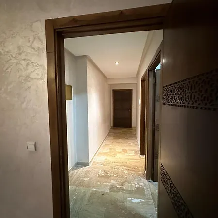 Appartement A Tanger Centre 5 Min De La Gare Tgv Et Malabata En Voiture Pour Famille,For Family,Interdit Couples Araabic Non Marie,Forbidden Unmarried Araabic Couples Buitenkant foto
