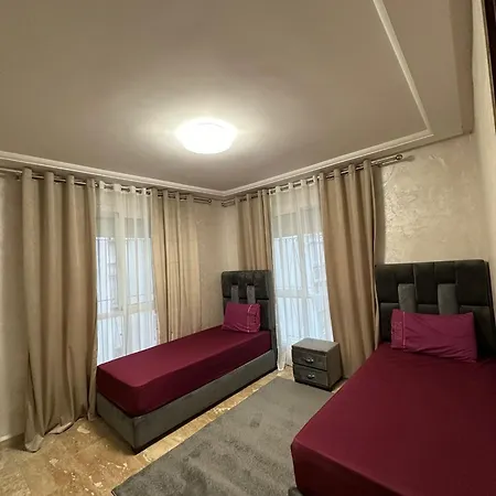 Appartement A Tanger Centre 5 Min De La Gare Tgv Et Malabata En Voiture Pour Famille,For Family,Interdit Couples Araabic Non Marie,Forbidden Unmarried Araabic Couples Buitenkant foto